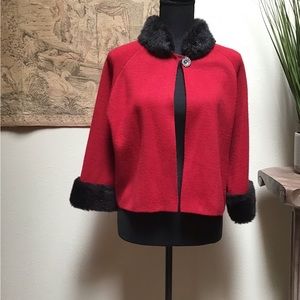 RED SHORT SWEATER/JACKET with faux fur. By HAMPSHIRE STUDIO. large. 3/4 sleeve